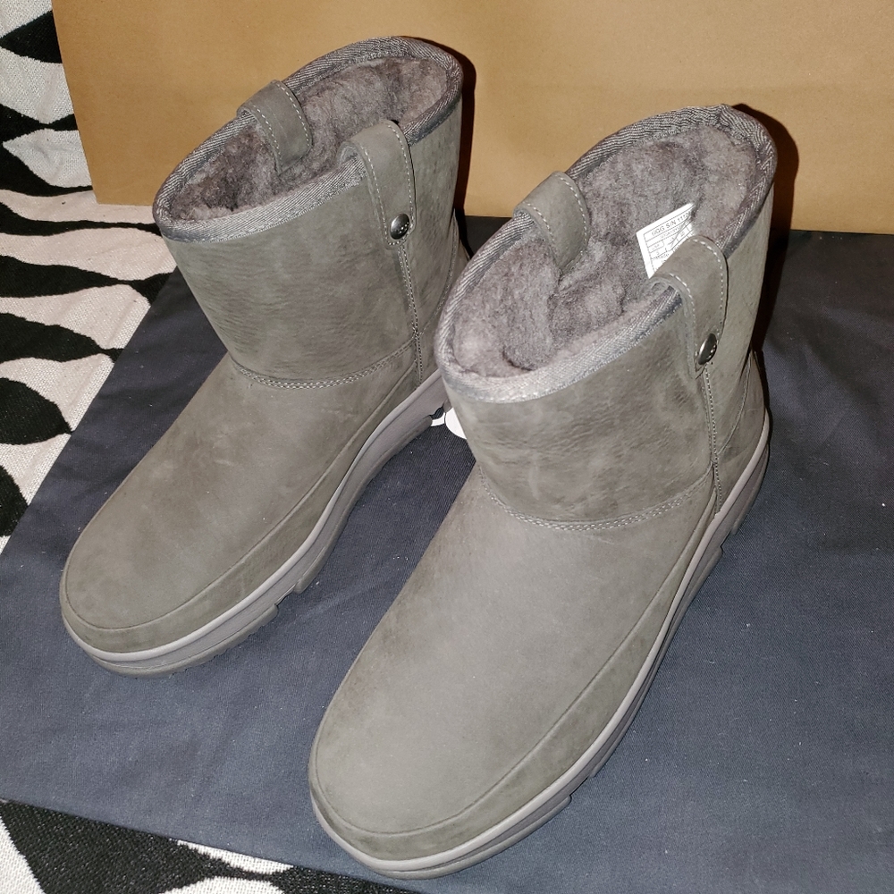 Ugg boots - Picture 4 of 10